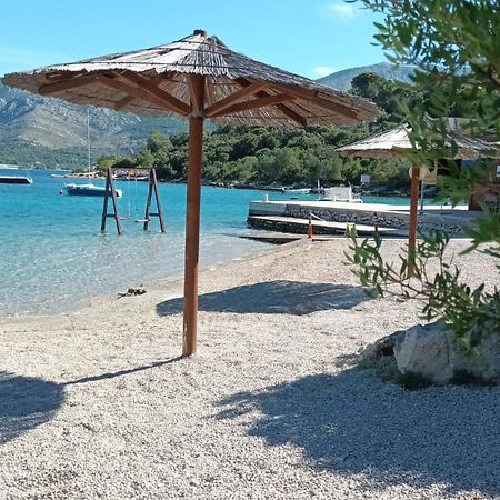 Holiday Home Villa Kastel Zrnovo 외부 사진