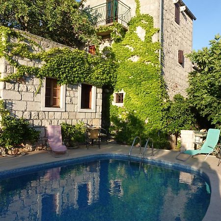 Holiday Home Villa Kastel Zrnovo 외부 사진