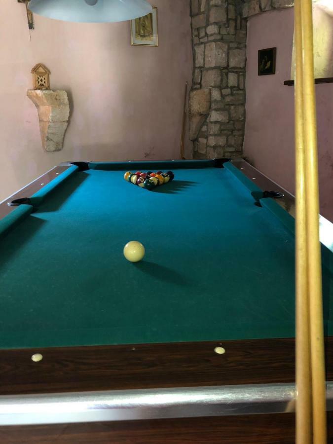 Holiday Home Villa Kastel Zrnovo 외부 사진