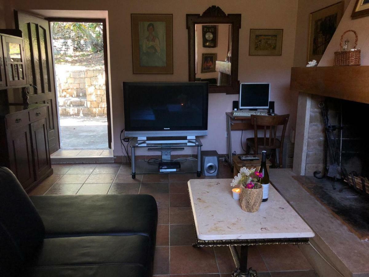 Holiday Home Villa Kastel Zrnovo 외부 사진