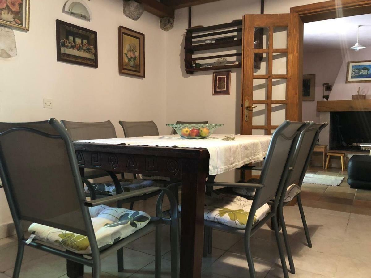 Holiday Home Villa Kastel Zrnovo 외부 사진